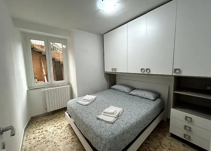 The First Door-Rome Apartment