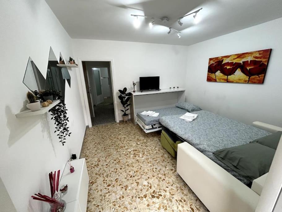 The First Door-rome Apartment *